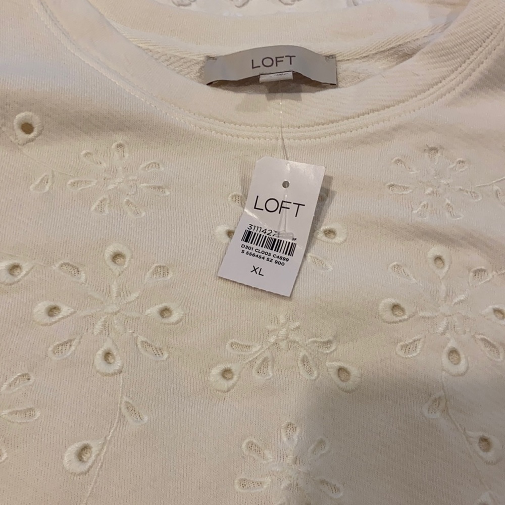 Eyelet lightweight short ballon sleeve